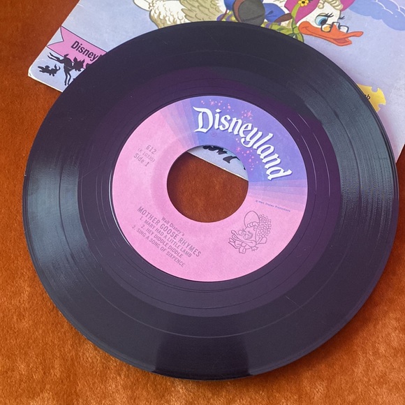 Vintage Disneyland Vinyl record - Disney’s Mother Goose rhymes - Picture 2 of 4